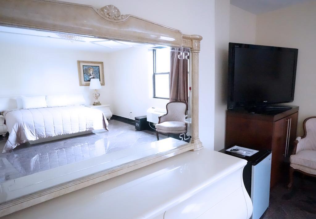 Paris Suites Hotel New York Extérieur photo