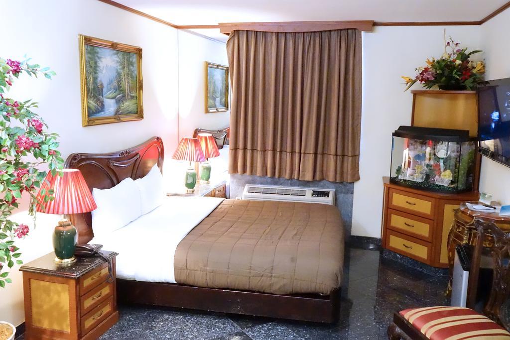 Paris Suites Hotel New York Extérieur photo